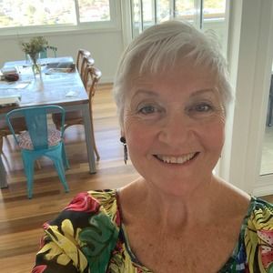 Meet your Posher, Debra